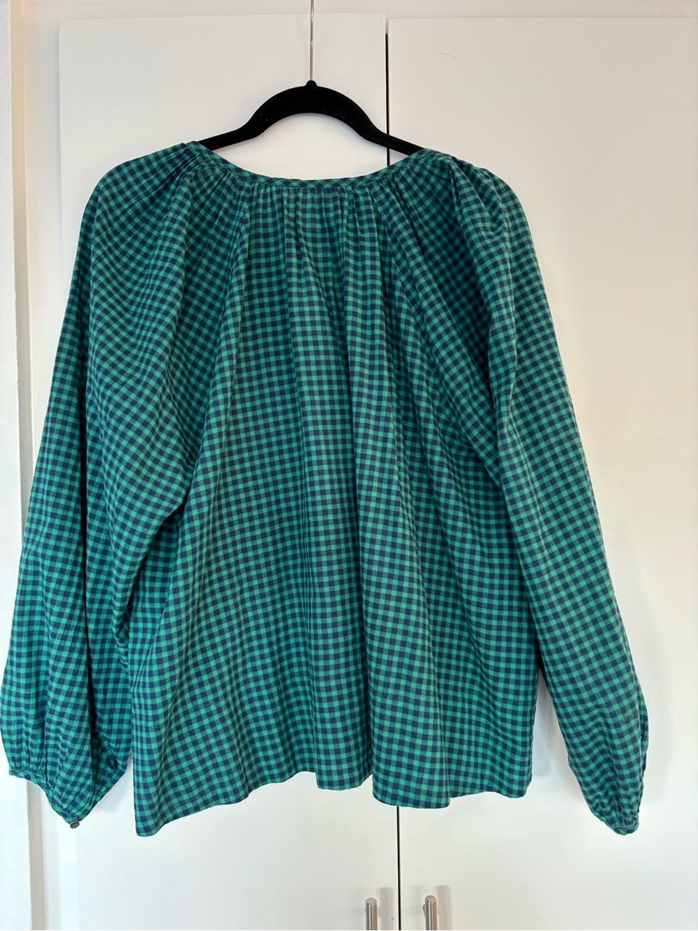 XiRENA Green and Black Checked Long-Sleeve V-Neck Blouse - Picture 3 of 4